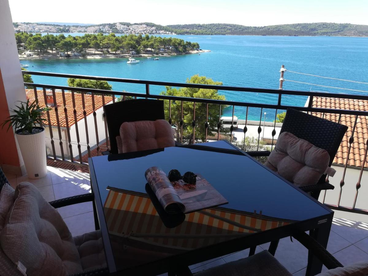 Apartment Kristina Трогир Екстериор снимка