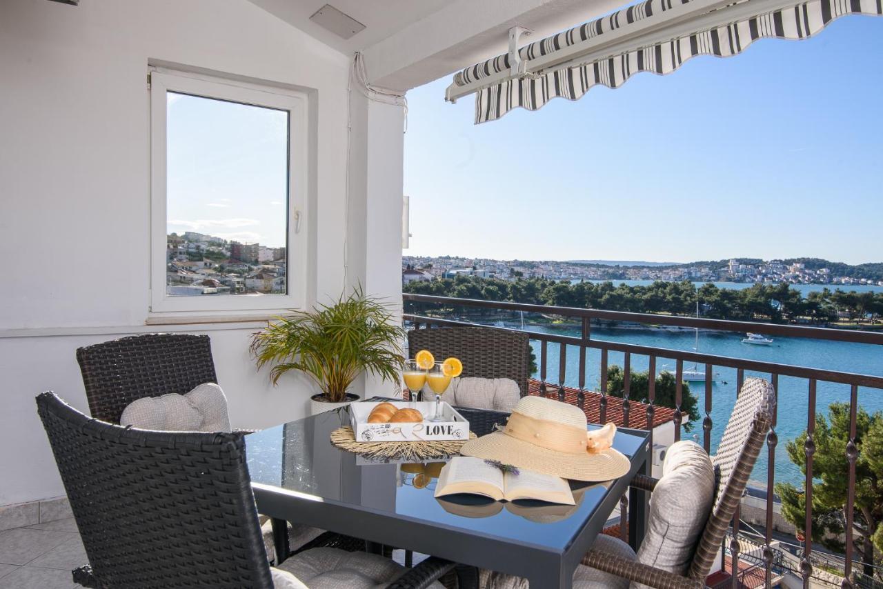 Apartment Kristina Трогир Екстериор снимка