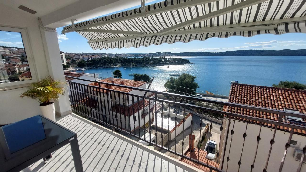 Apartment Kristina Трогир Екстериор снимка