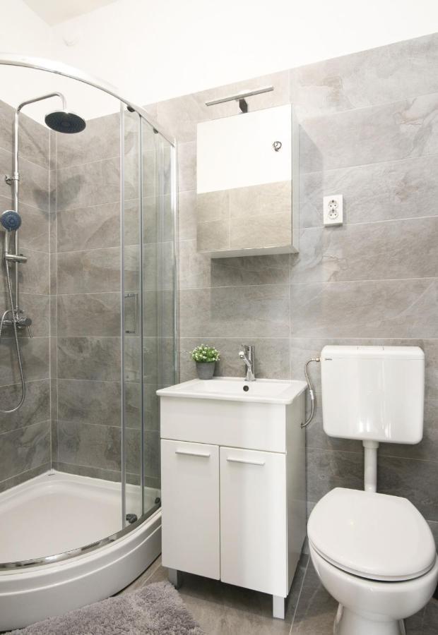 Apartment Kristina Трогир Екстериор снимка
