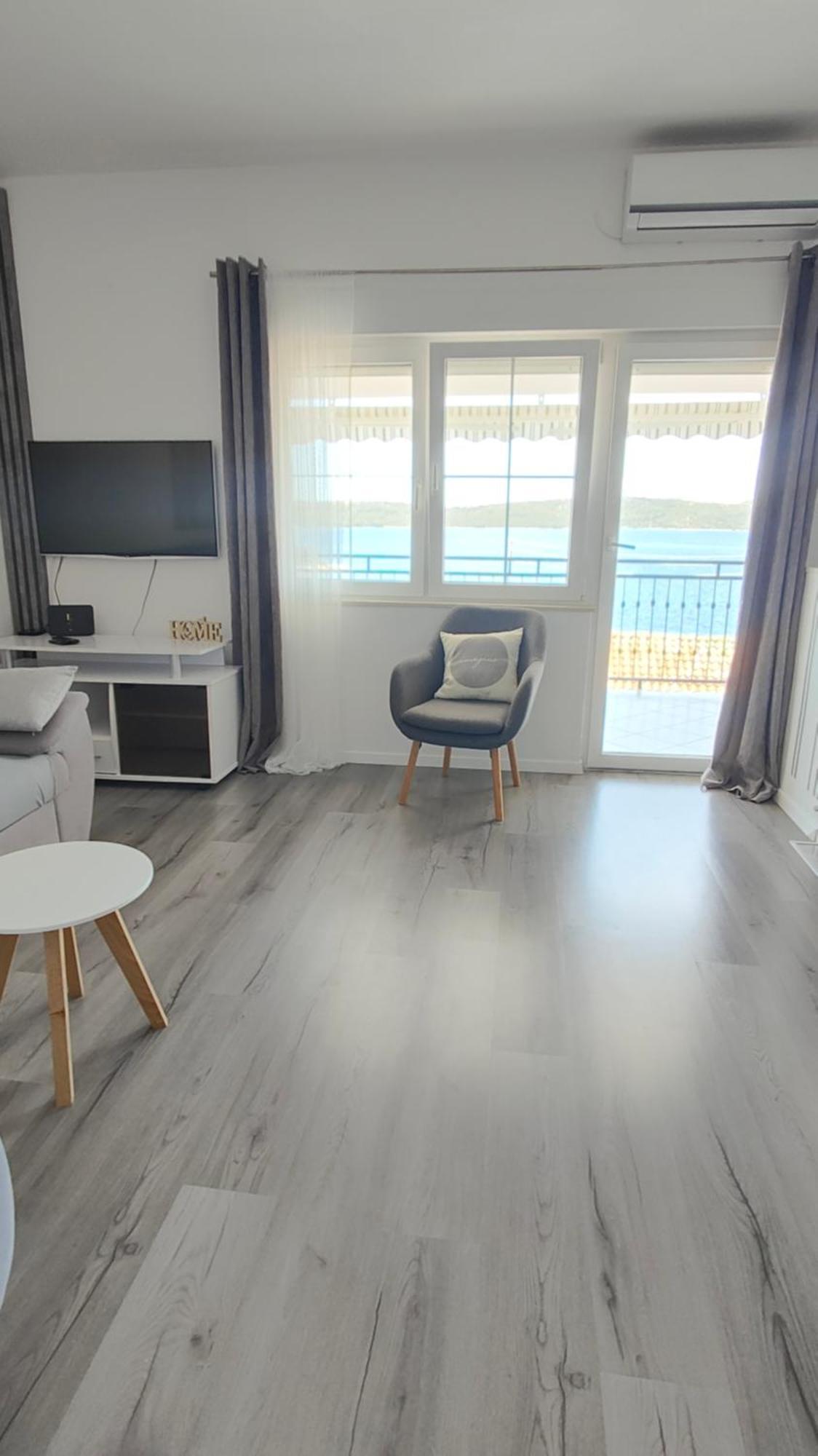Apartment Kristina Трогир Екстериор снимка